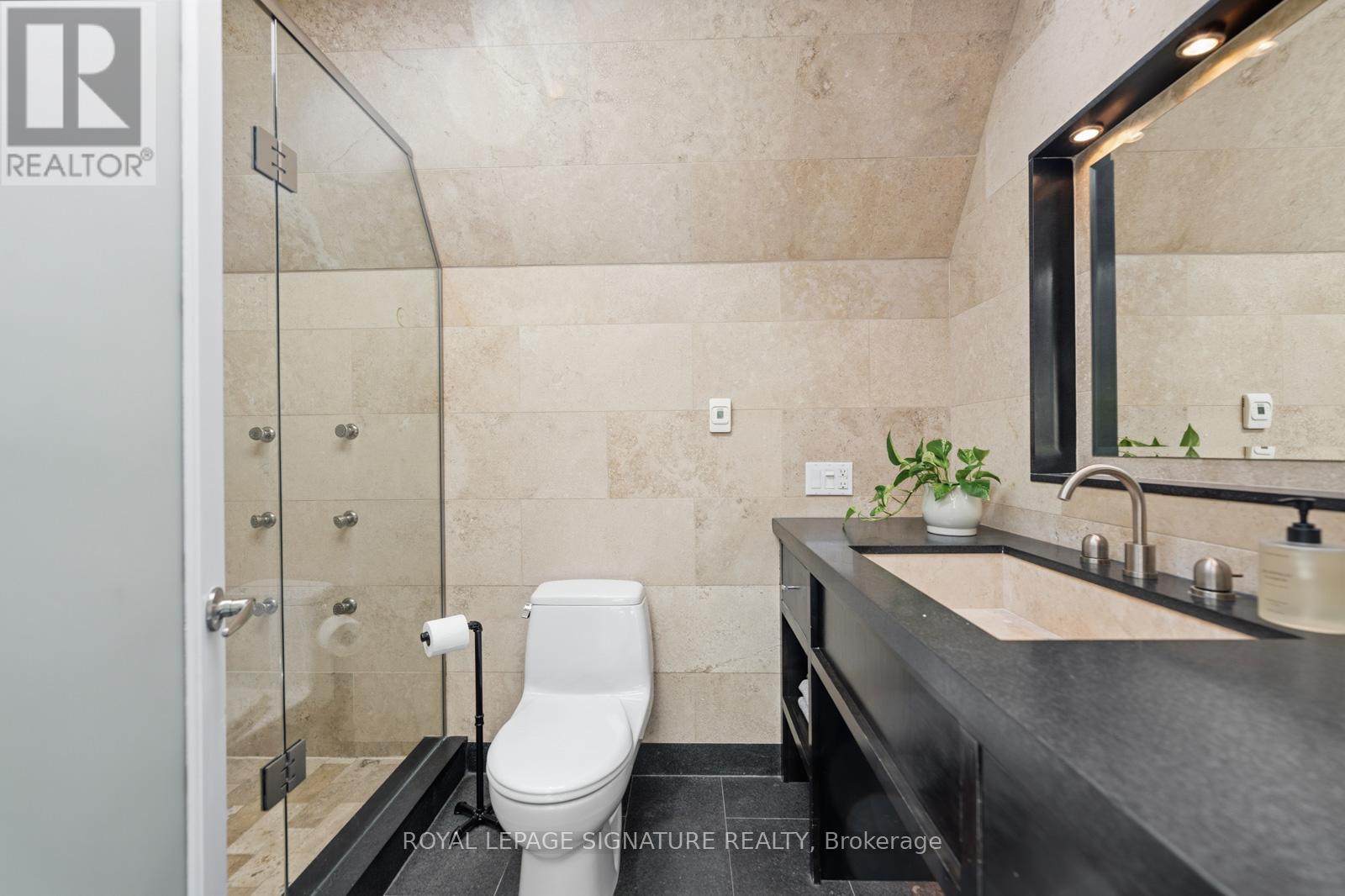24 Hazel Avenue, Toronto, Ontario  M4E 1C5 - Photo 20 - E13474792
