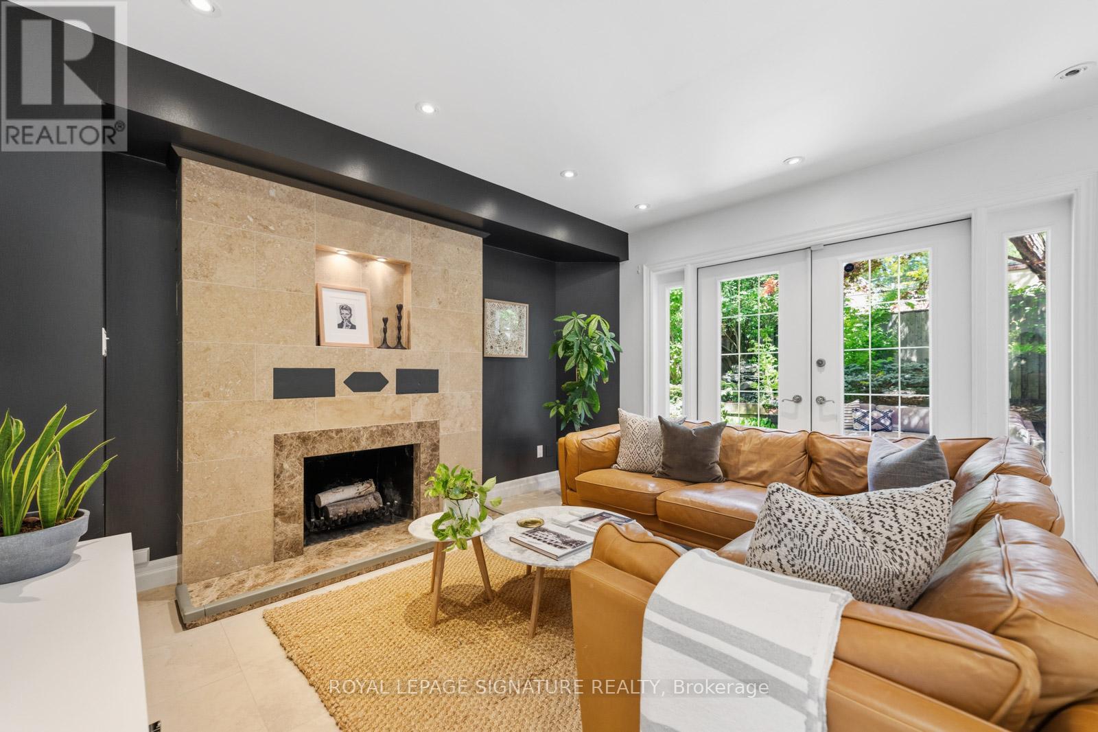 24 Hazel Avenue, Toronto, Ontario  M4E 1C5 - Photo 9 - E13474792