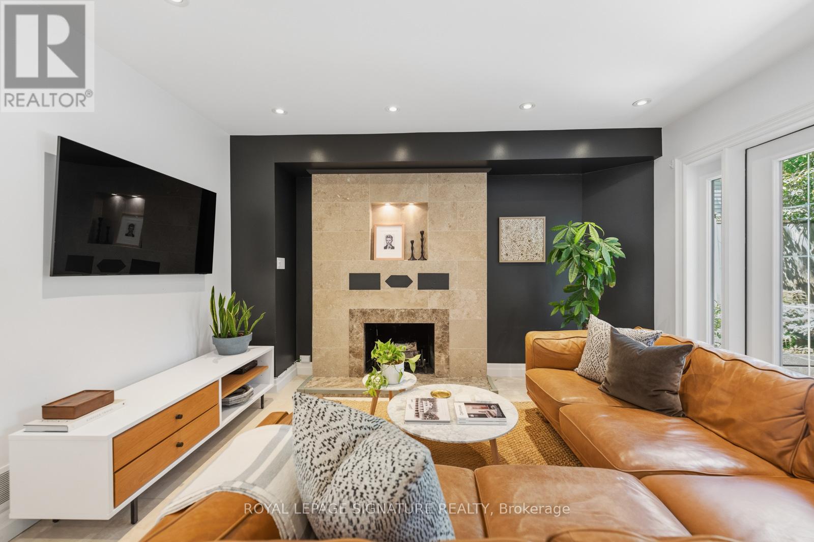 24 Hazel Avenue, Toronto, Ontario  M4E 1C5 - Photo 6 - E13474792