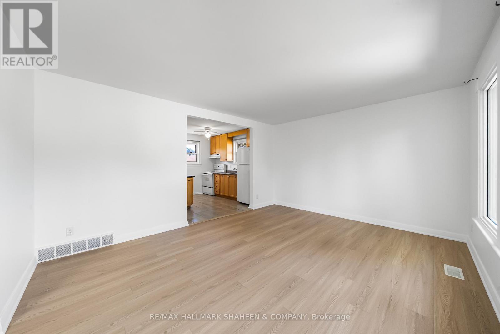 769 Tennyson Avenue, Oshawa, Ontario  L1H 3K5 - Photo 5 - E13474862