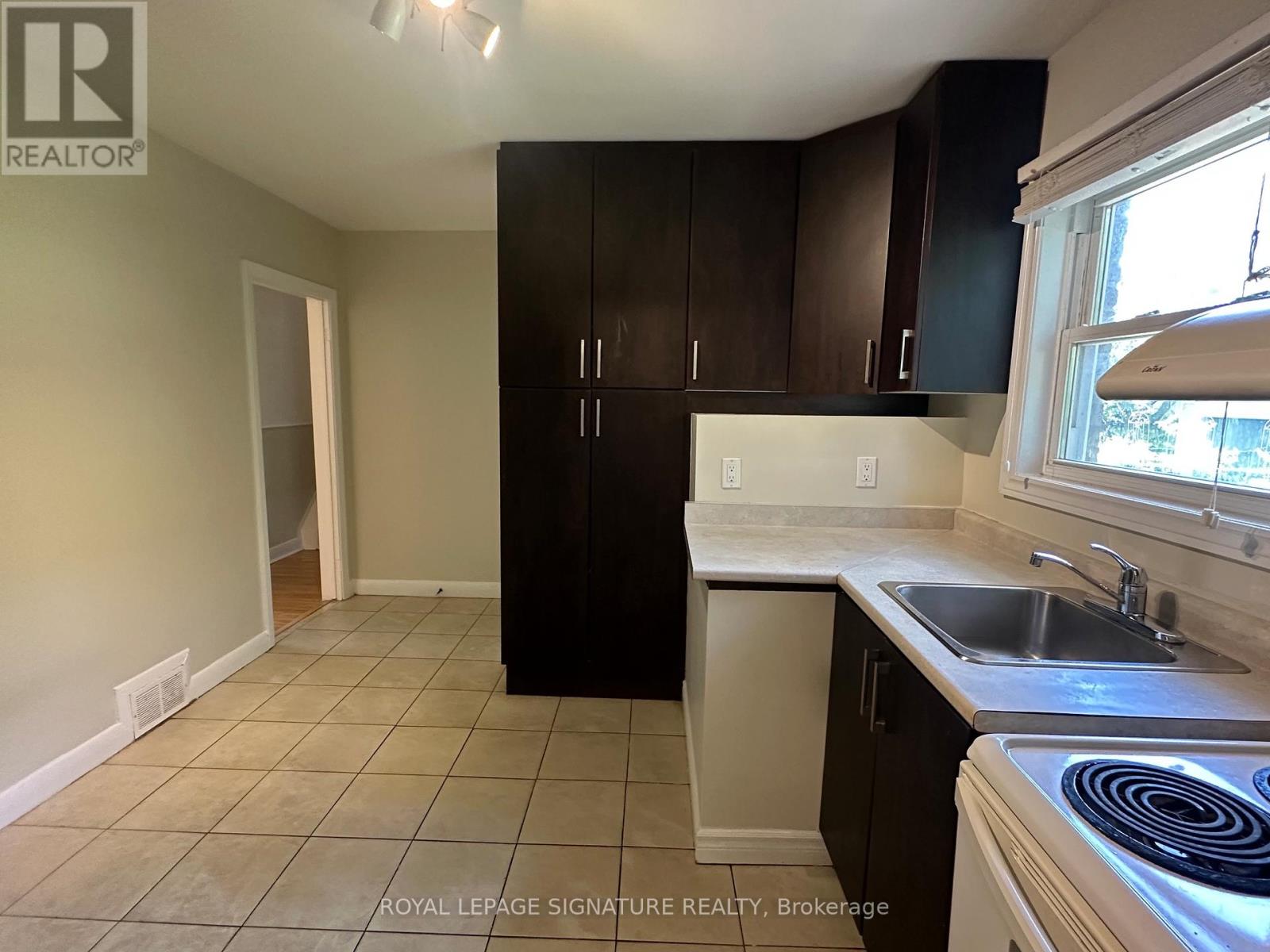 21 Marilyn Avenue, Toronto, Ontario  M1S 1B9 - Photo 9 - E13474836