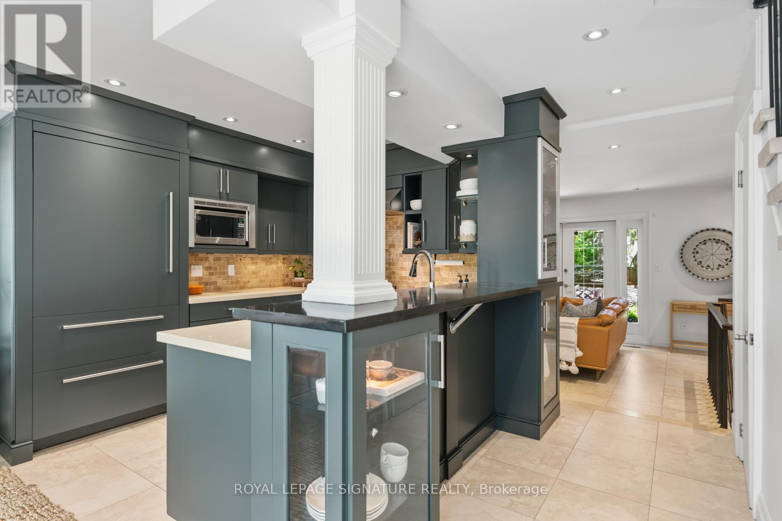 24 Hazel Avenue, Toronto, Ontario  M4E 1C5 - Photo 7 - E13474792