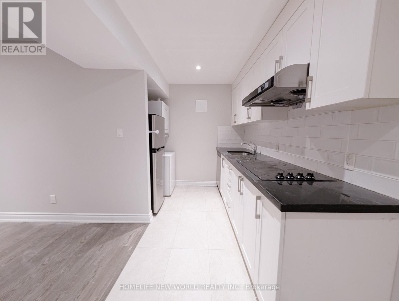 Lower - 10 Dixon Avenue, Toronto, Ontario M4L 1N3 - Photo 3 - E13474868