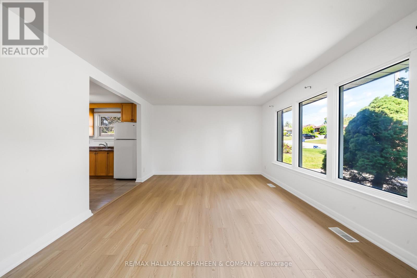 769 Tennyson Avenue, Oshawa, Ontario  L1H 3K5 - Photo 4 - E13474862