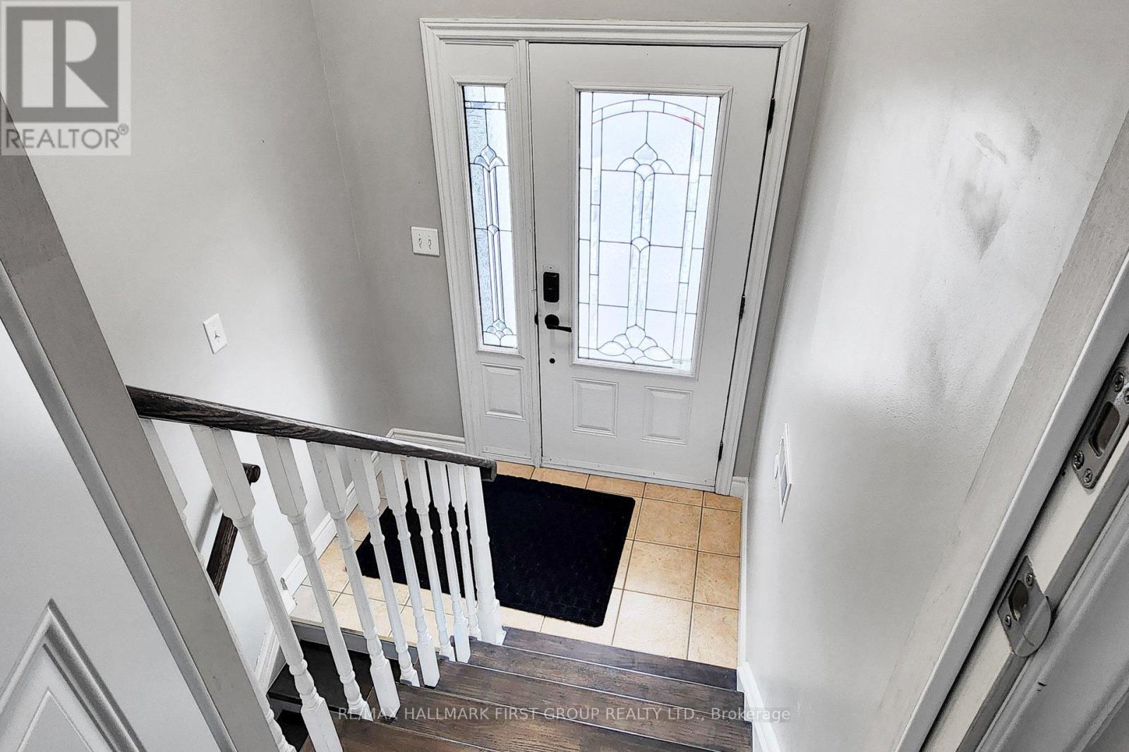 Upper - 1443 Connery Crescent, Oshawa, Ontario  L1J 8E7 - Photo 2 - E13474870