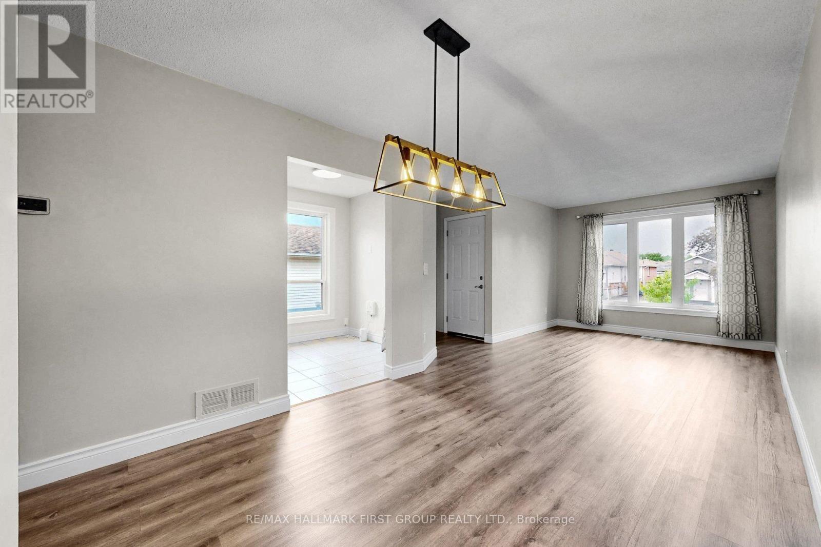 Upper - 1443 Connery Crescent, Oshawa, Ontario  L1J 8E7 - Photo 3 - E13474870