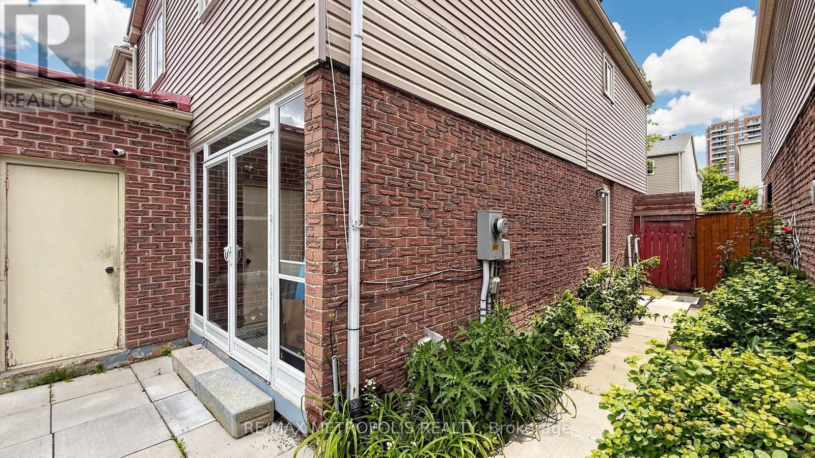 Bsmt - 61 Horseshoe Crescent, Toronto, Ontario M1B 4S3 - Photo 5 - E13474992