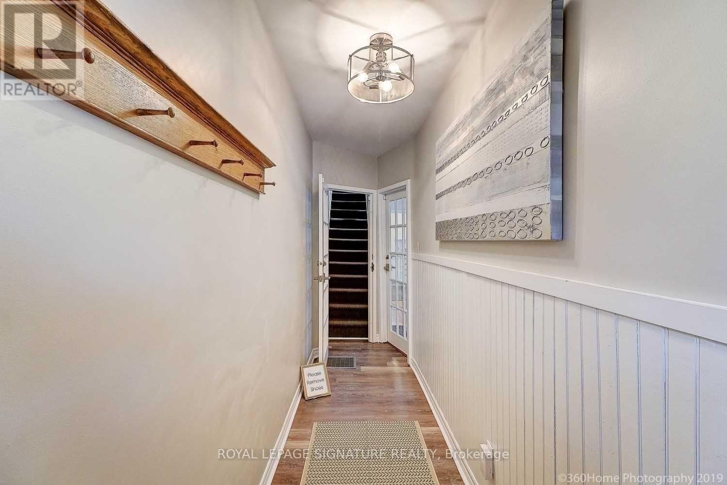 Main & Bsmt - 41 Hastings Avenue, Toronto, Ontario  M4L 2L1 - Photo 13 - E13475324