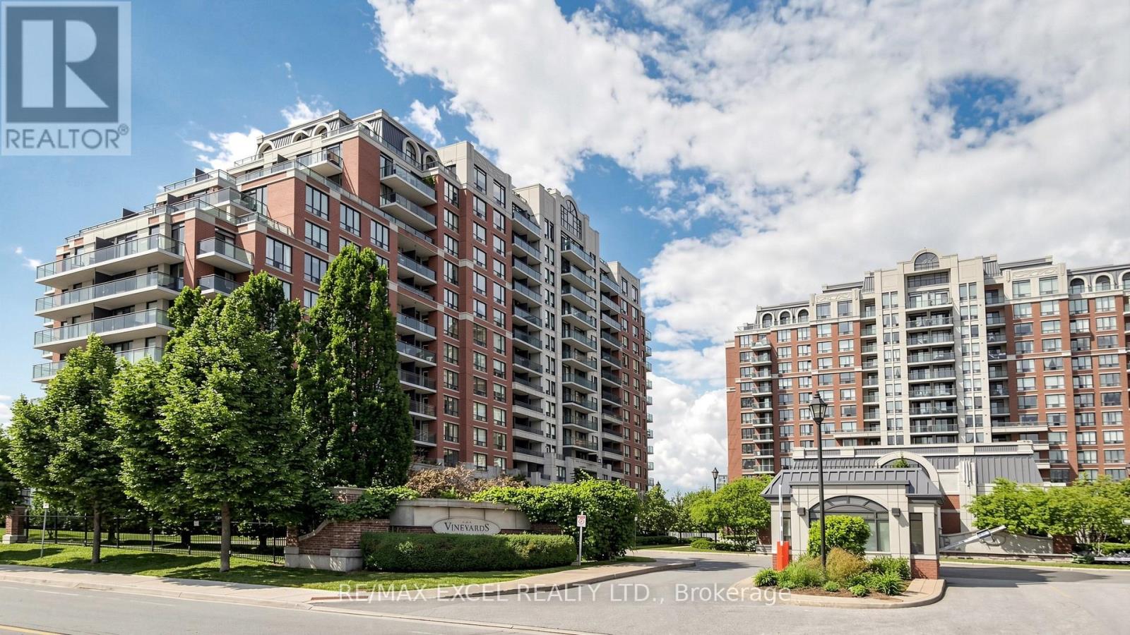 318 - 310 RED MAPLE ROAD, Richmond Hill, Ontario