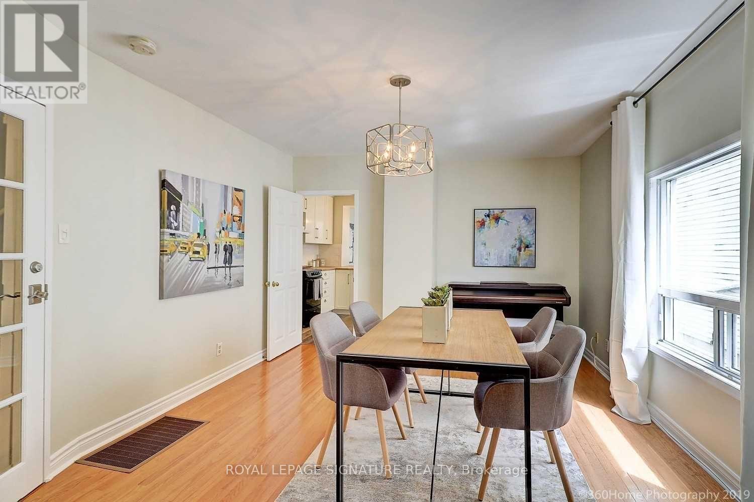 Main & Bsmt - 41 Hastings Avenue, Toronto, Ontario  M4L 2L1 - Photo 4 - E13475324