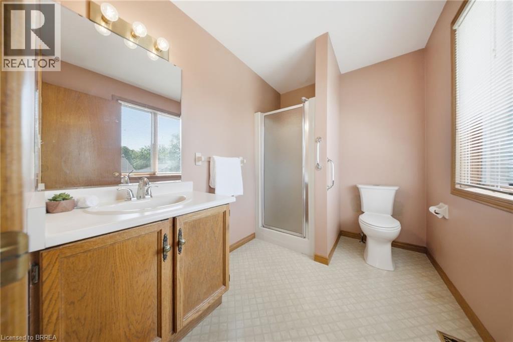22 Colonial Crescent, Brantford, Ontario  N3R 7M6 - Photo 28 - 40840969