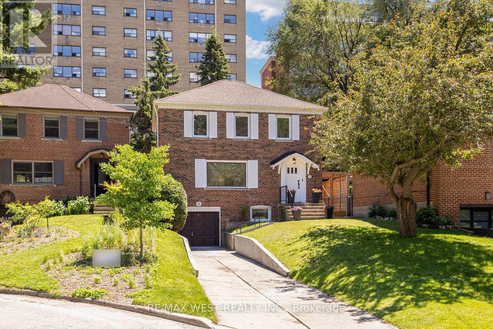 95 GLEN DAVIS CRESCENT, Toronto, Ontario