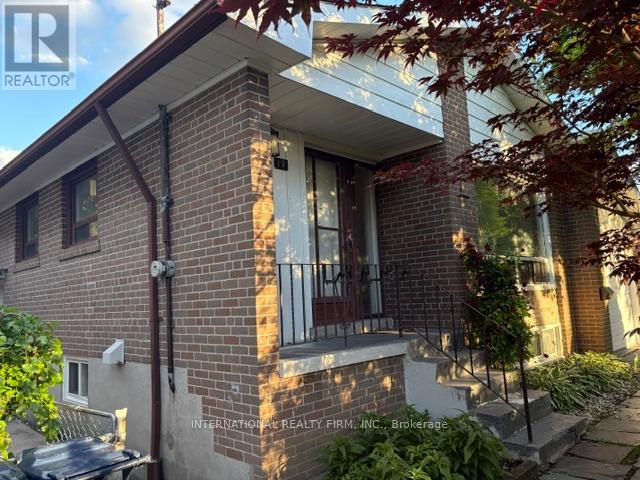 19 Windover Drive, Toronto, Ontario  M1G 1P1 - Photo 2 - E13476378