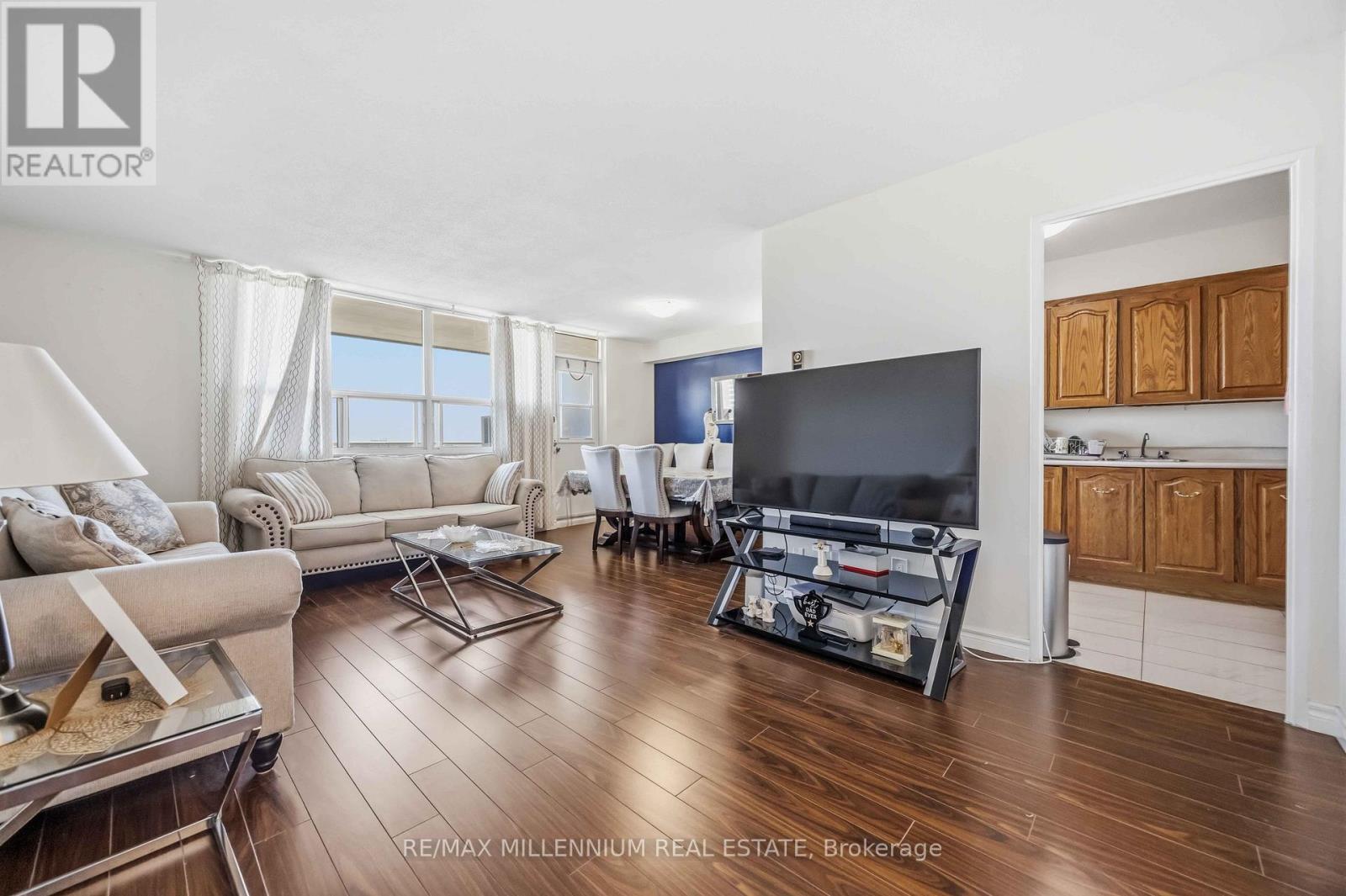 1107 - 2550 Pharmacy Avenue, Toronto, Ontario  M1W 1H9 - Photo 11 - E13476754
