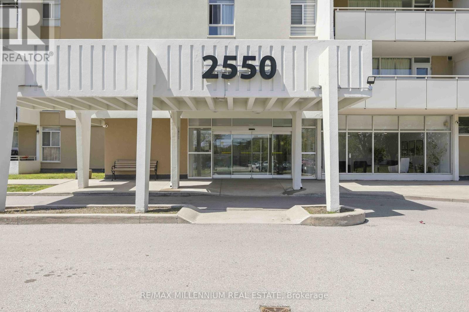 1107 - 2550 Pharmacy Avenue, Toronto, Ontario  M1W 1H9 - Photo 2 - E13476754