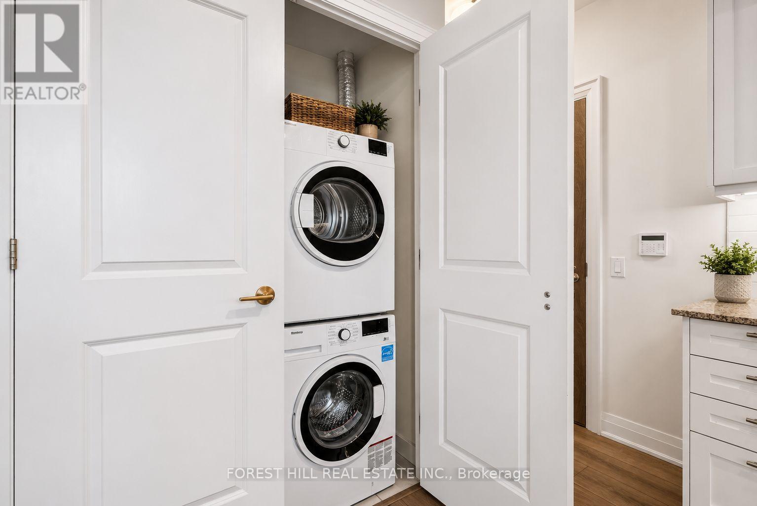 208 - 10 Gatineau Drive, Vaughan, Ontario  L4J 0L2 - Photo 6 - N13154672