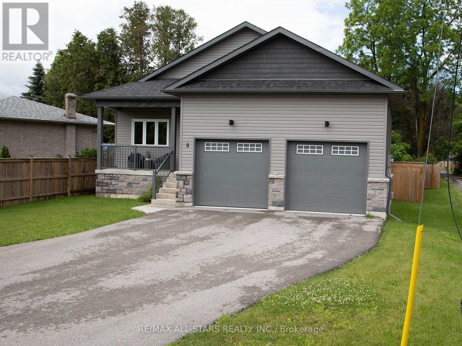 8 Georgina Street, Georgina, Ontario  L0E 1R0 - Photo 2 - N13156144