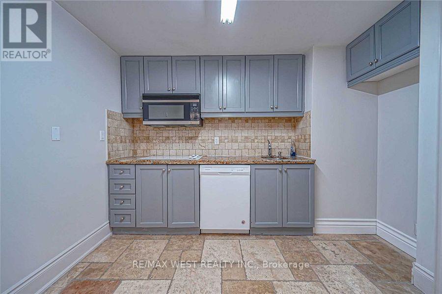83 Elm Avenue, Richmond Hill, Ontario  L4C 6K8 - Photo 38 - N13429058