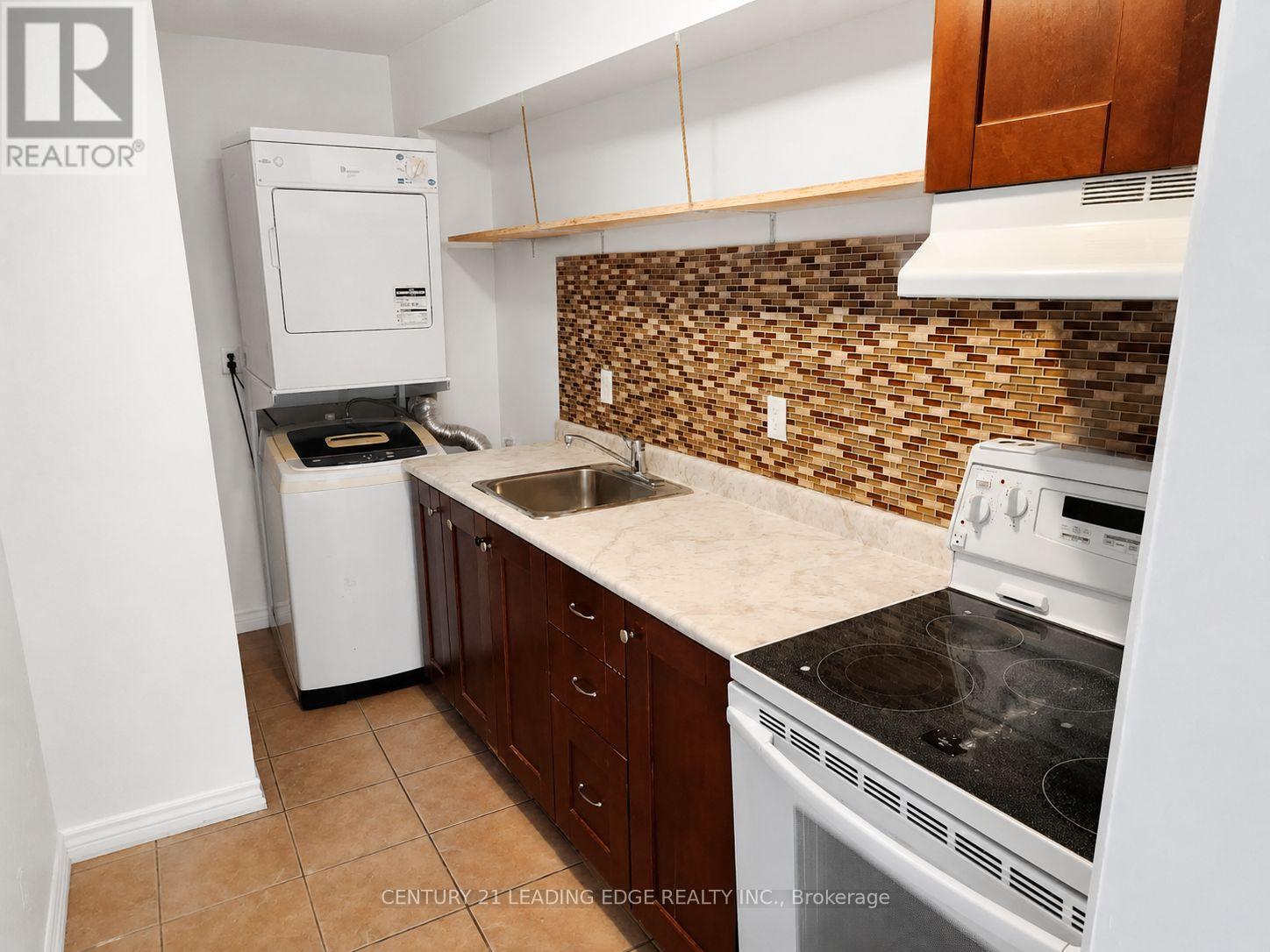 201 - 196 Chruch Street, Georgina, Ontario  L4P 1J7 - Photo 2 - N13441792