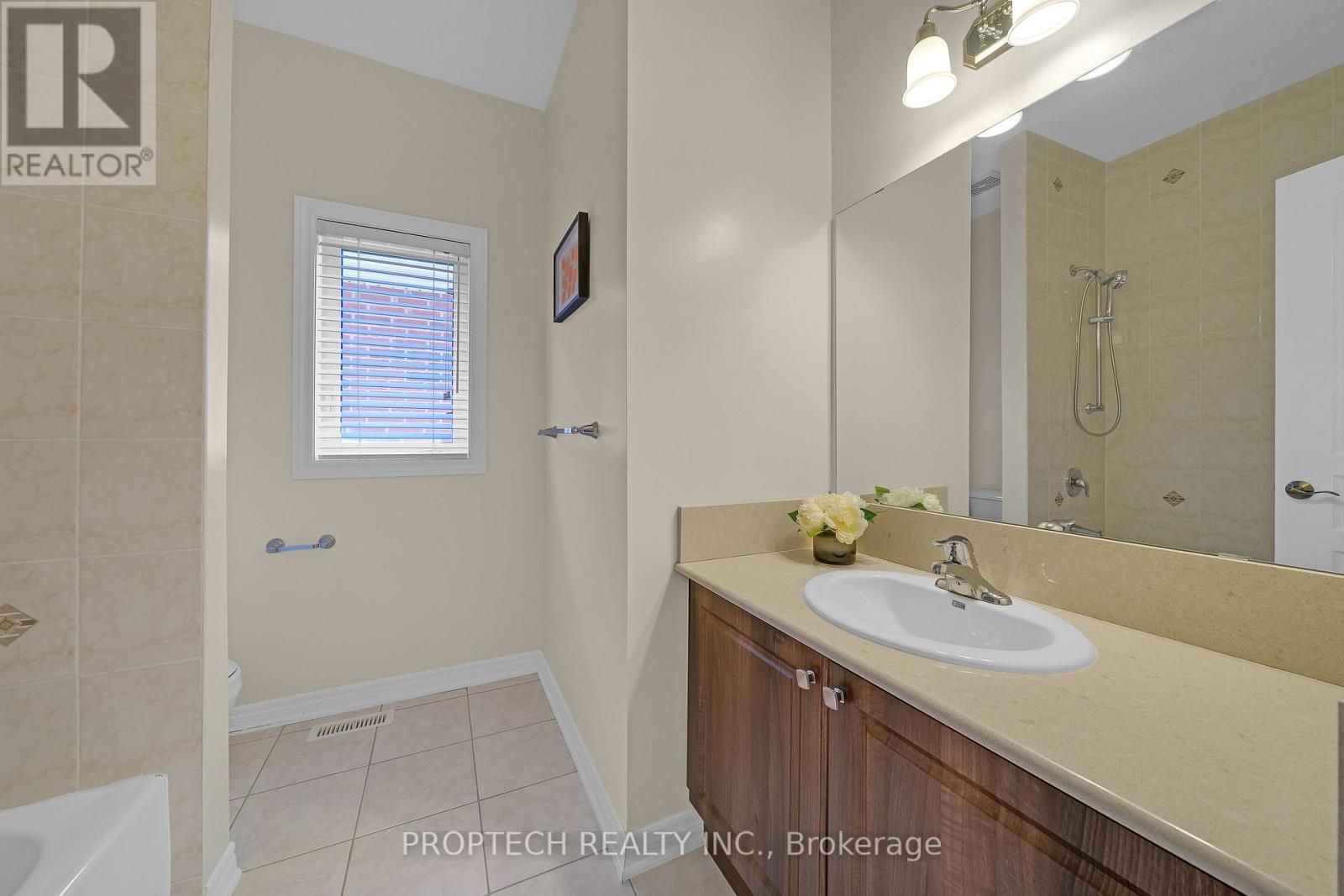 74 Manila Avenue, Markham, Ontario  L6C 0R7 - Photo 32 - N13448932