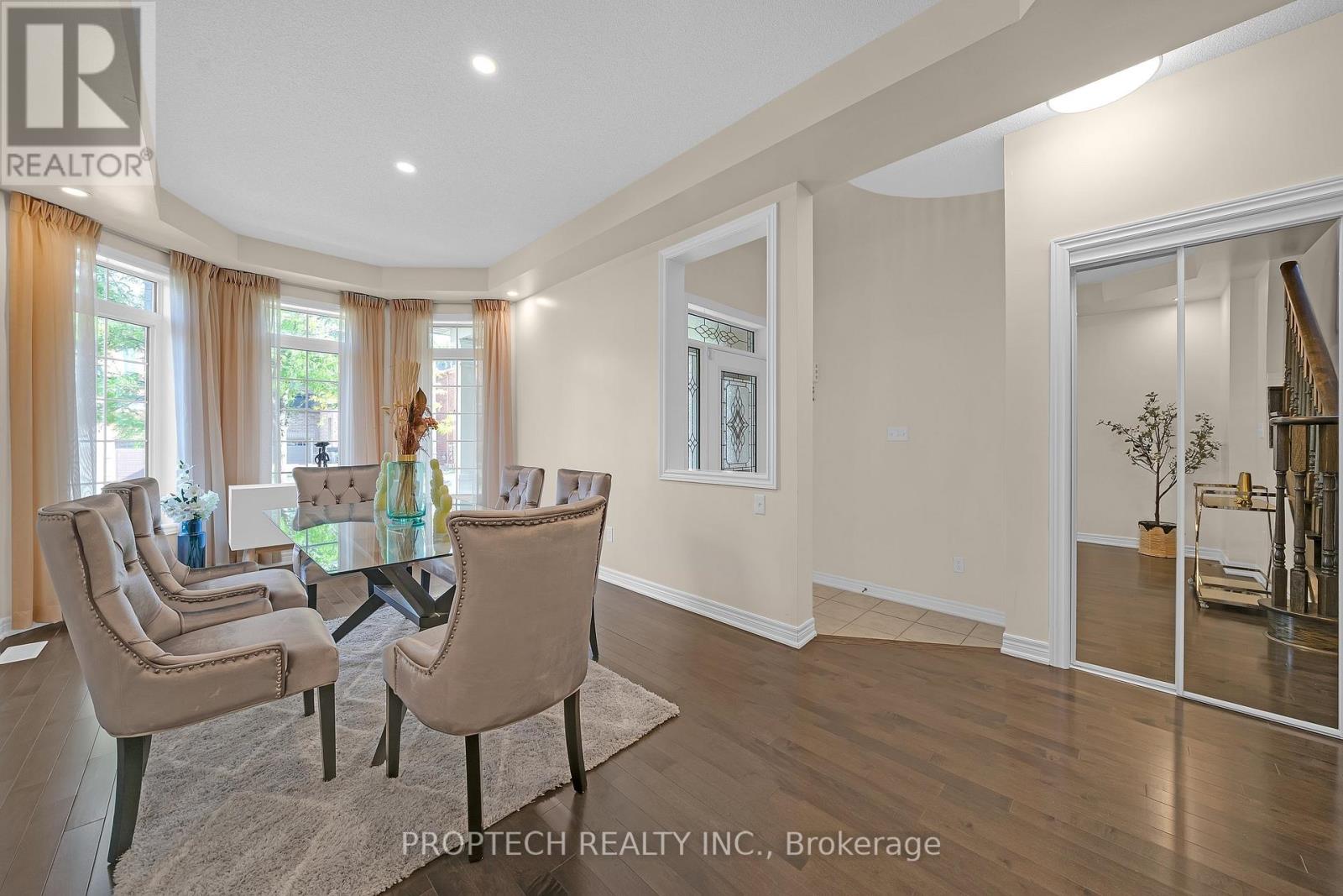 74 Manila Avenue, Markham, Ontario  L6C 0R7 - Photo 4 - N13448932
