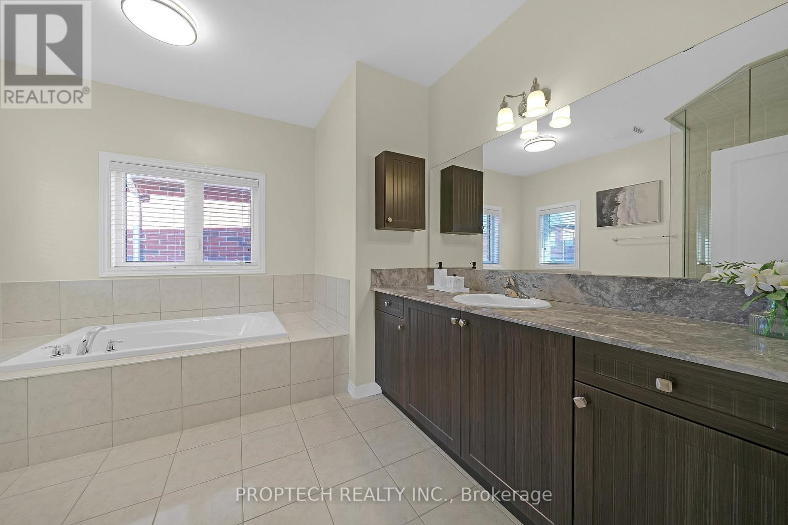 74 Manila Avenue, Markham, Ontario  L6C 0R7 - Photo 26 - N13448932