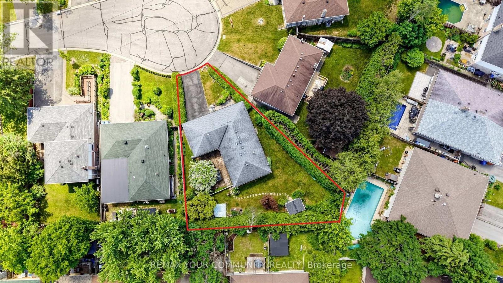 651 Mossbank Court, Newmarket, Ontario  L3Y 3A9 - Photo 43 - N13461788