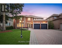 11 HORIZON COURT, Richmond Hill, Ontario
