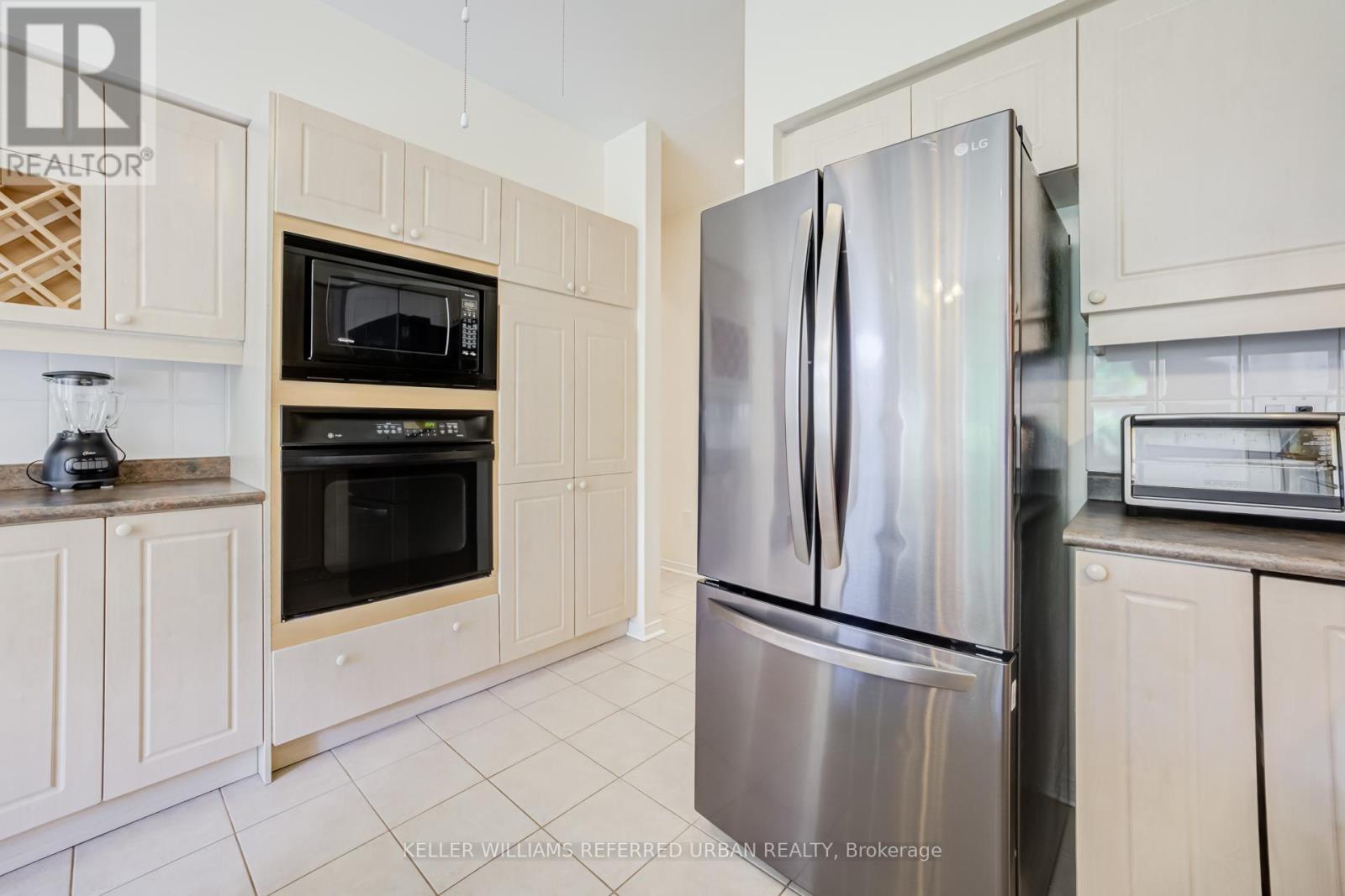 51 Belvia Drive, Vaughan, Ontario  L4K 5J6 - Photo 15 - N13475100