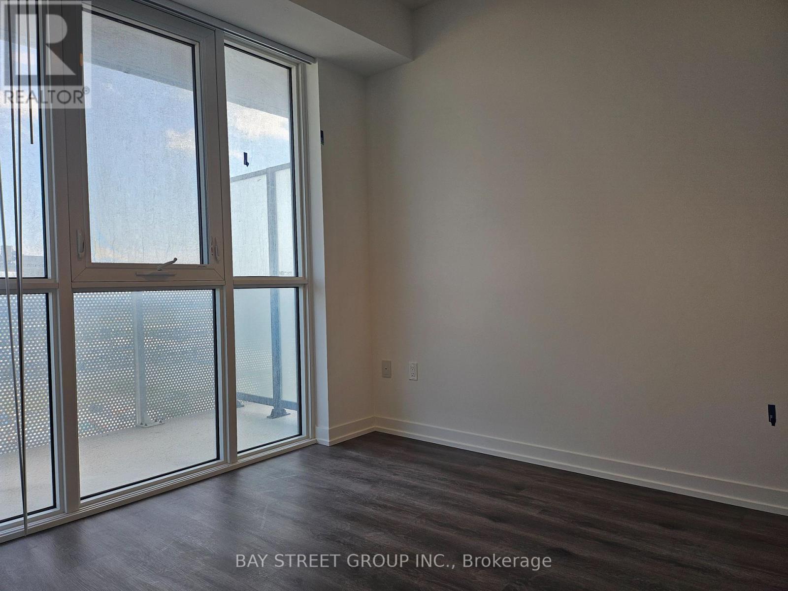 1611 - 28 Interchange Way, Vaughan, Ontario  L4K 0P8 - Photo 11 - N13475268