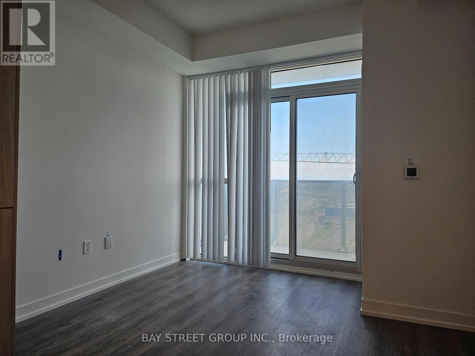1611 - 28 Interchange Way, Vaughan, Ontario  L4K 0P8 - Photo 8 - N13475268