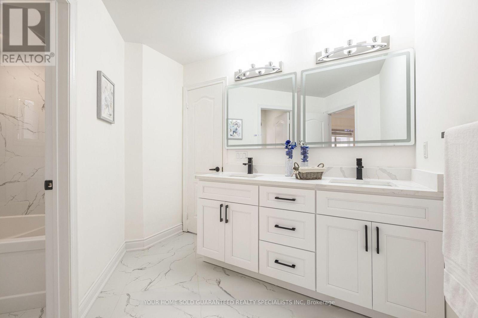 107 Bel Canto Crescent, Richmond Hill, Ontario  L4E 4H4 - Photo 21 - N13475778