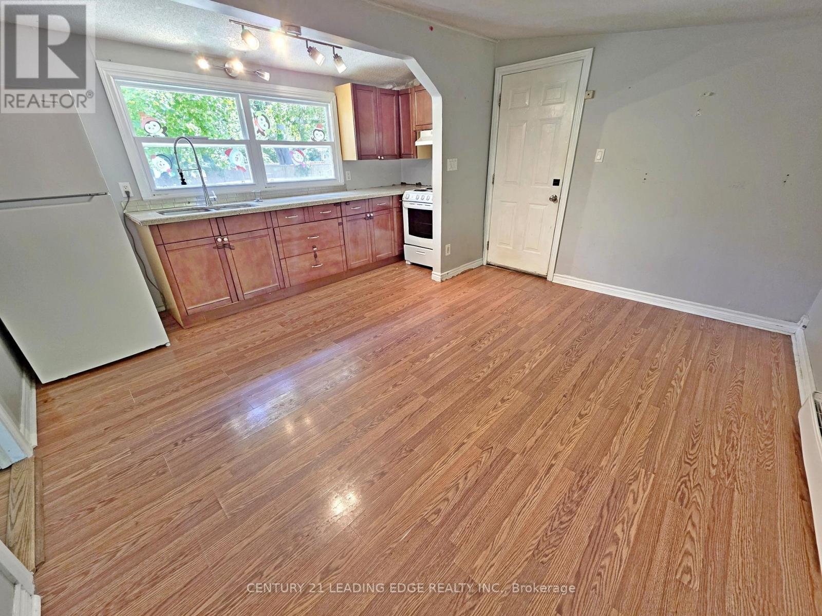 B - 235 Bayview Avenue, Georgina, Ontario  L4P 2T4 - Photo 3 - N13475898