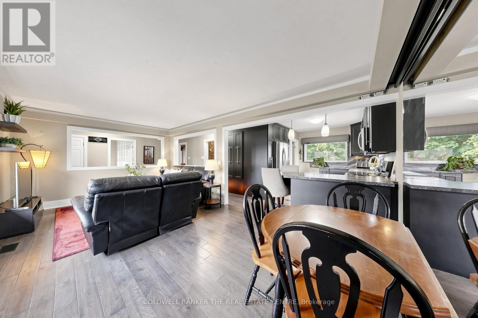 35 Parkside Drive, East Gwillimbury, Ontario  L9N 1G2 - Photo 8 - N13475416