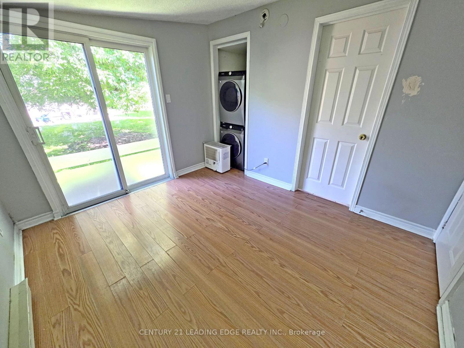 B - 235 Bayview Avenue, Georgina, Ontario  L4P 2T4 - Photo 6 - N13475898