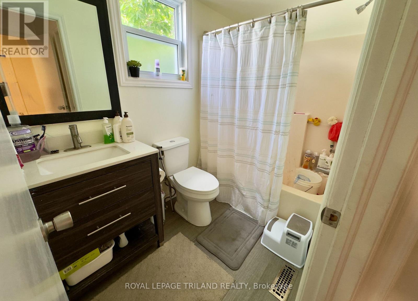 82 Meadowridge Road, London North, Ontario  N6H 5E6 - Photo 10 - X13477536
