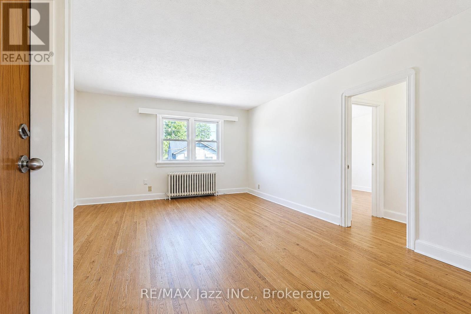 5 - 366 Mary Street N, Oshawa, Ontario  L1G 5C8 - Photo 3 - E13474070