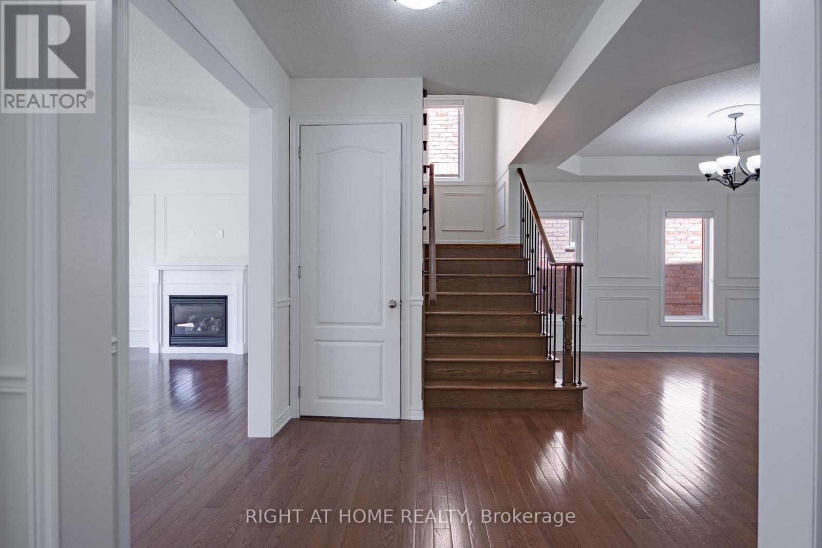 11 Amstel Avenue, Richmond Hill, Ontario  L4E 0P7 - Photo 8 - N13476356