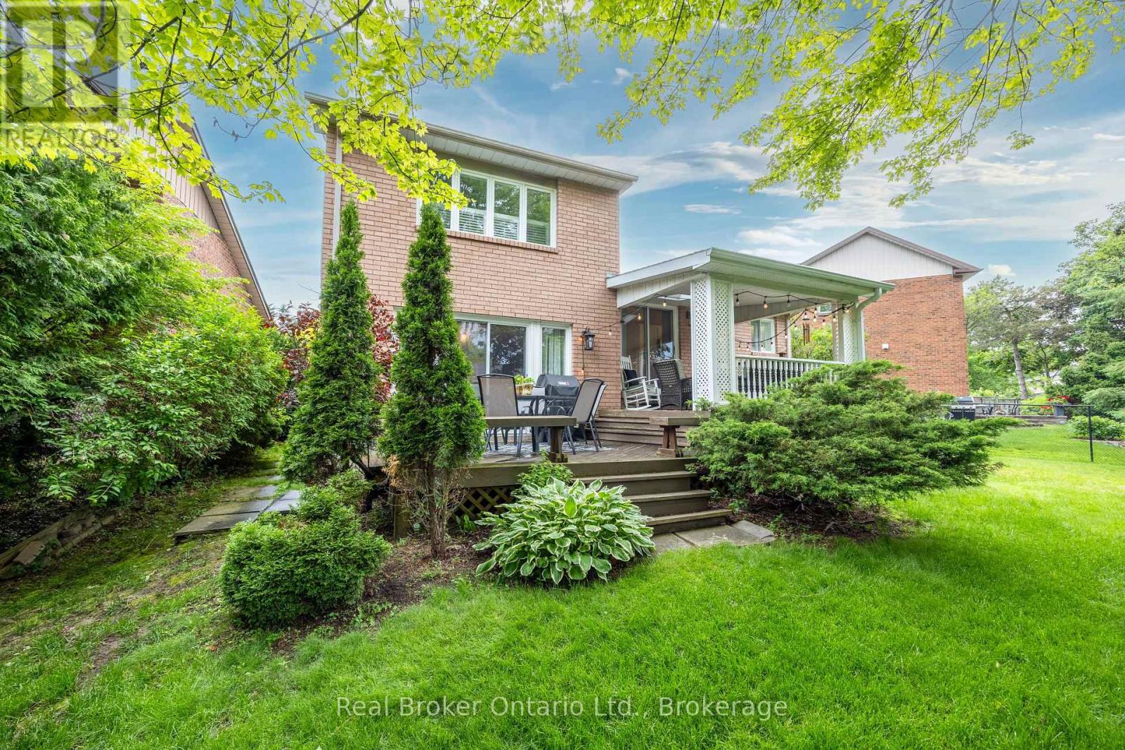 2015 Blairwood Court, Pickering, Ontario L1X 2S3 - Photo 39 - E13476594