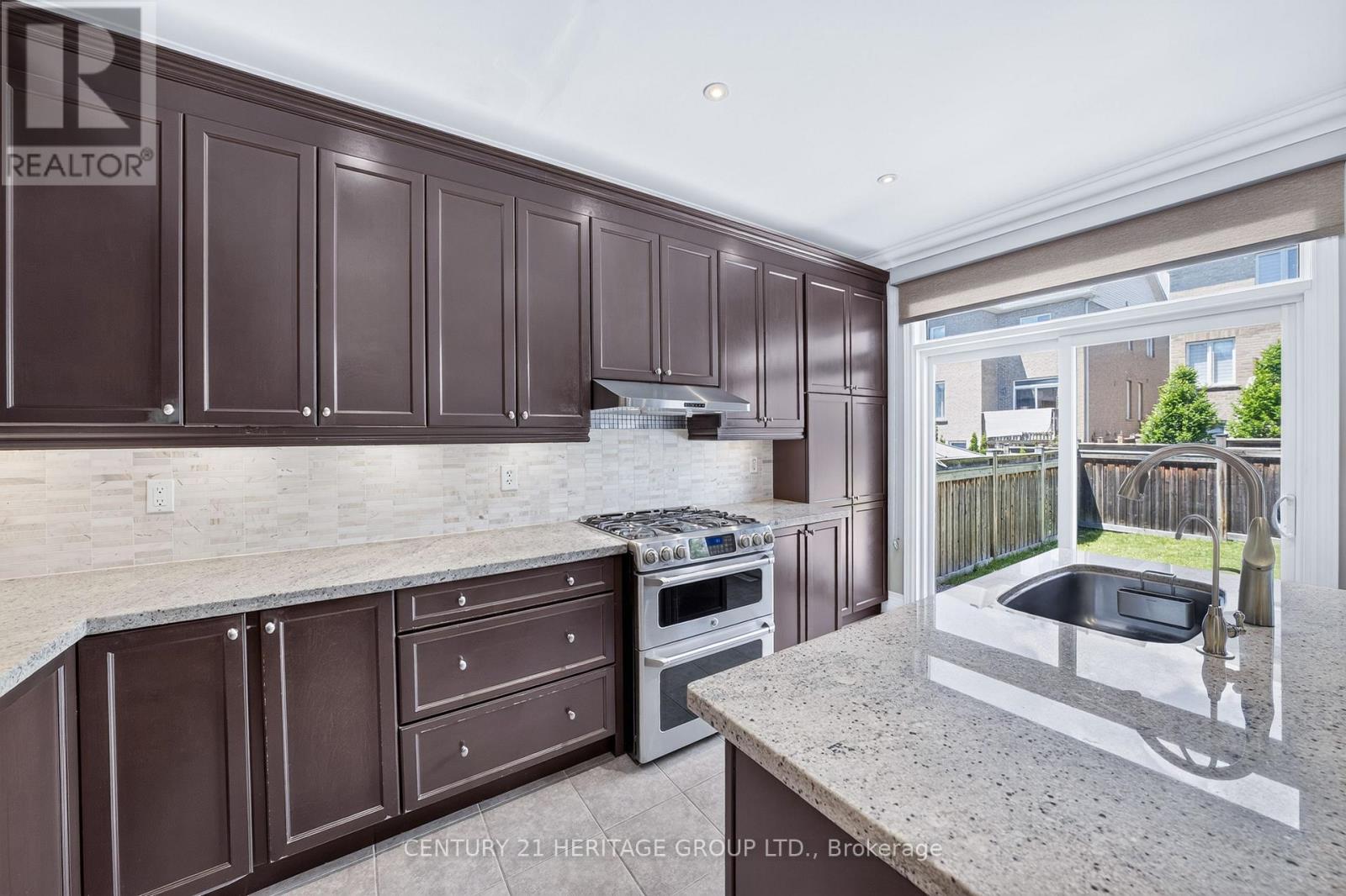 16 Harvest Hills Boulevard, East Gwillimbury, Ontario  L9N 0A5 - Photo 13 - N13476374