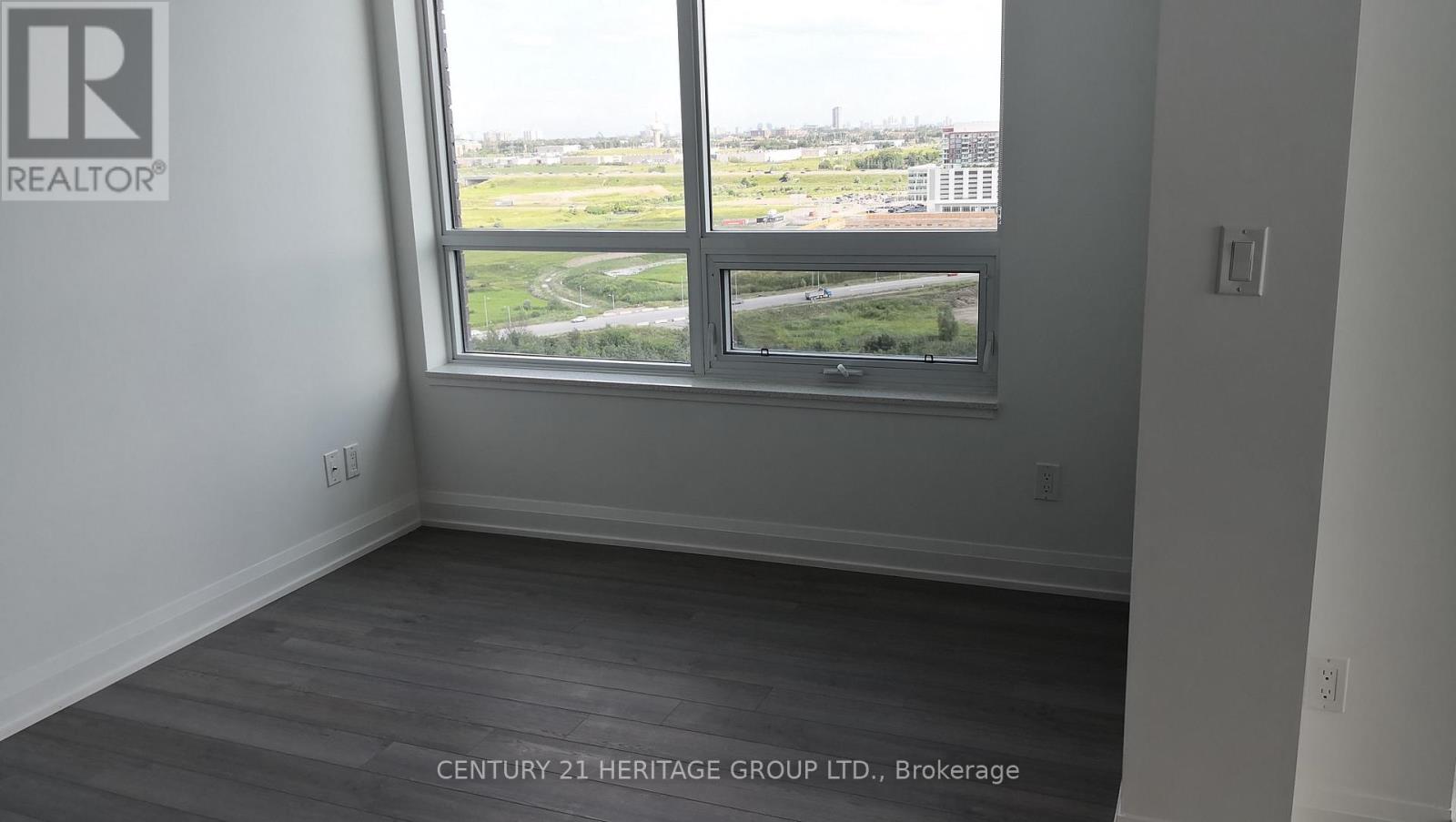 2208 - 15 Water Walk Drive, Markham, Ontario  L3P 1N3 - Photo 9 - N13476822