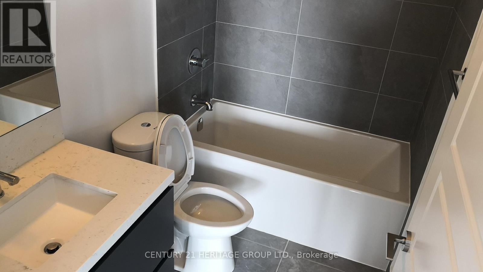2208 - 15 Water Walk Drive, Markham, Ontario  L3P 1N3 - Photo 15 - N13476822