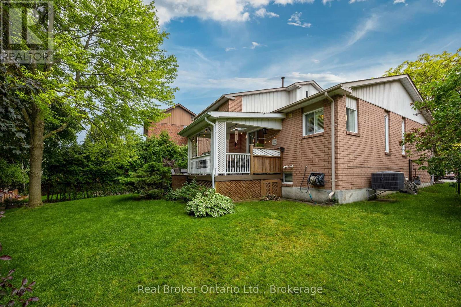 2015 Blairwood Court, Pickering, Ontario L1X 2S3 - Photo 31 - E13476594