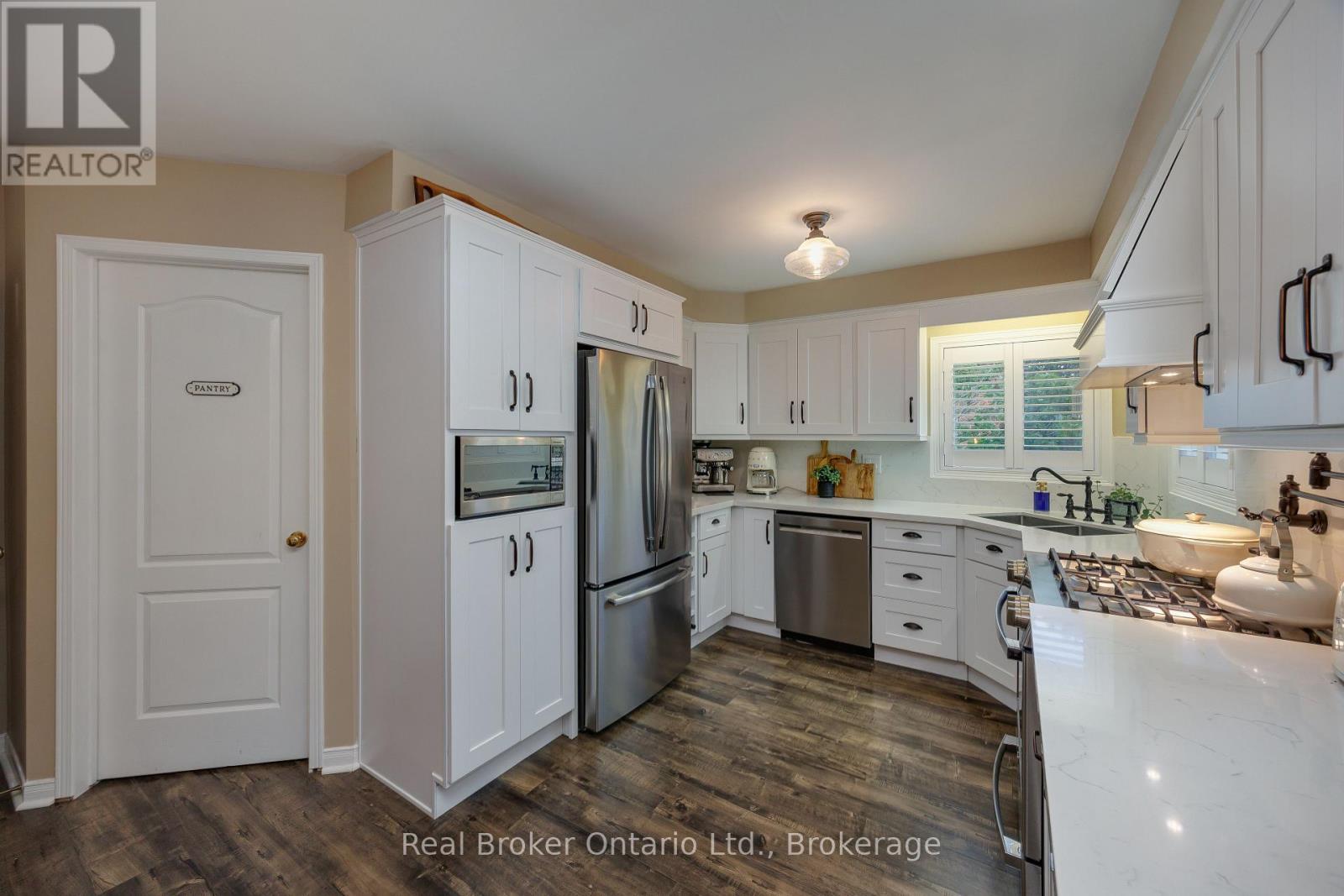 2015 Blairwood Court, Pickering, Ontario L1X 2S3 - Photo 7 - E13476594
