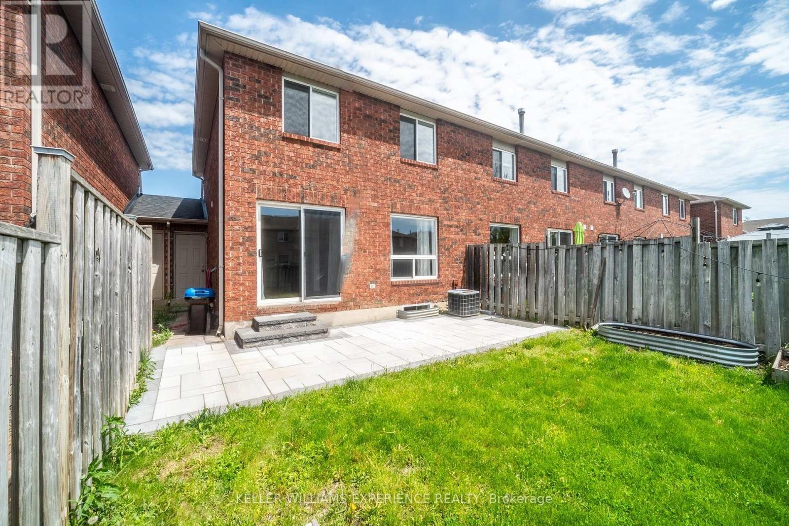 70 Weymouth Road, Barrie, Ontario  L4M 6R7 - Photo 8 - S13135870