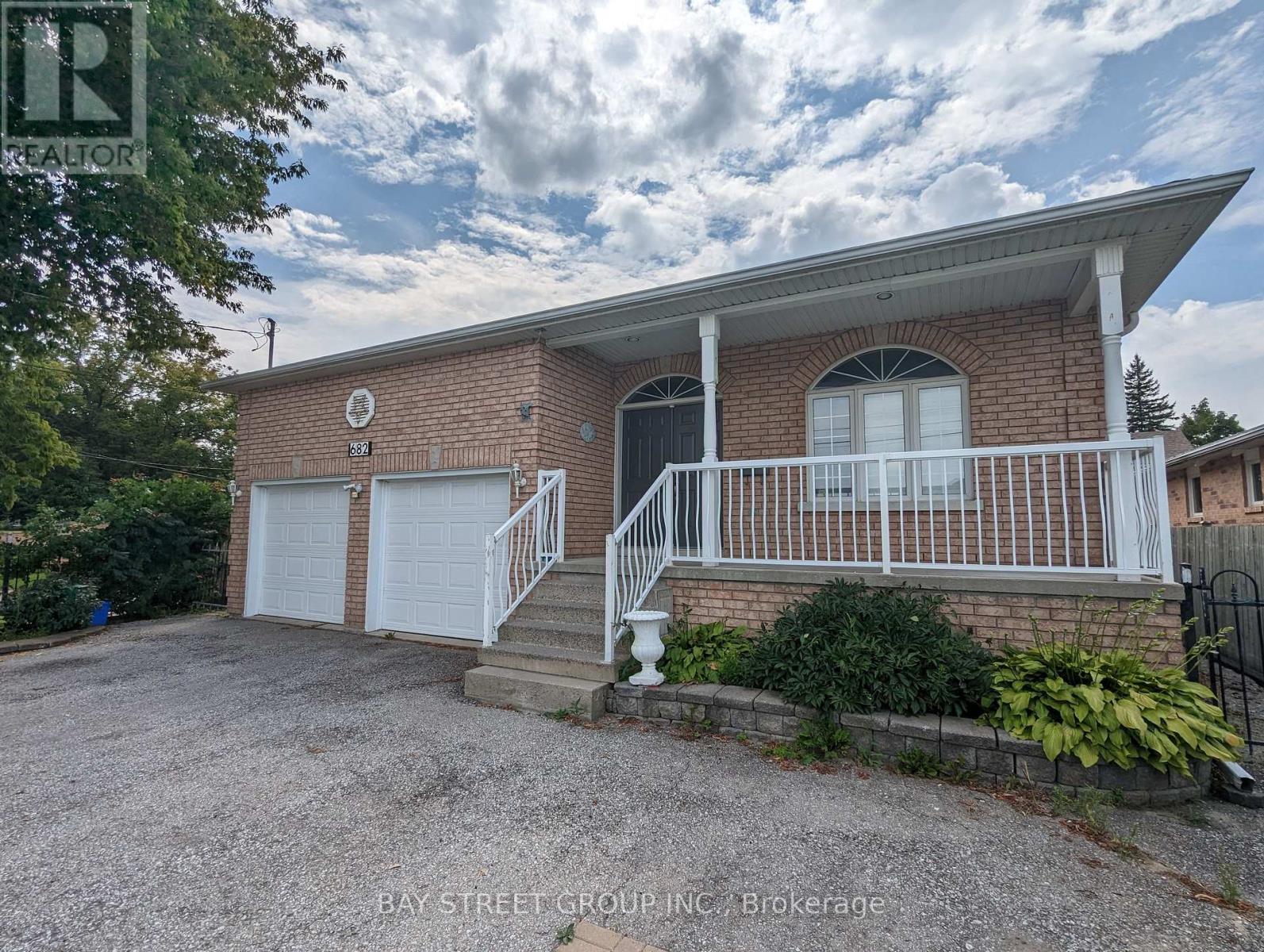 LOWER - 682 THE QUEENSWAY ROAD S, Georgina, Ontario