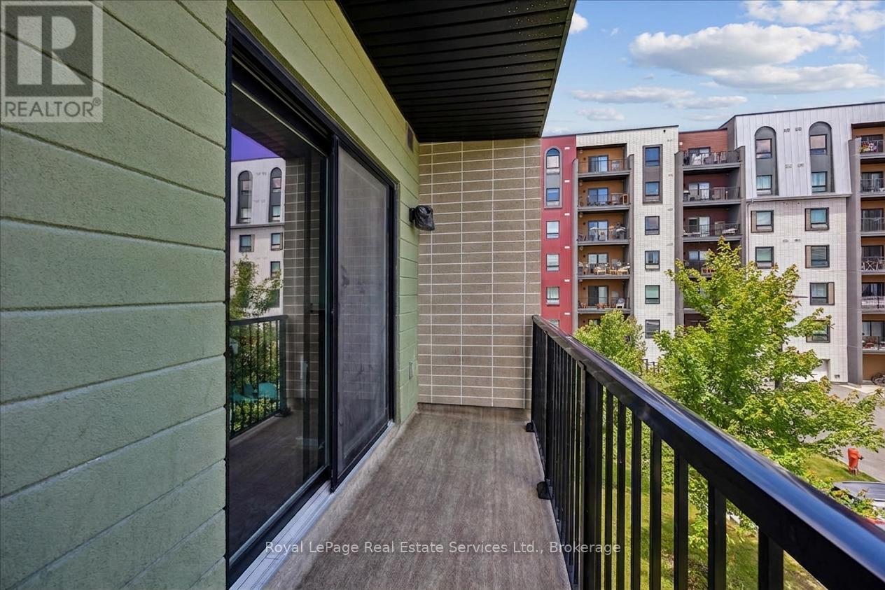 209 - 6 Spice Way, Barrie, Ontario  L9J 0J9 - Photo 15 - S13476806