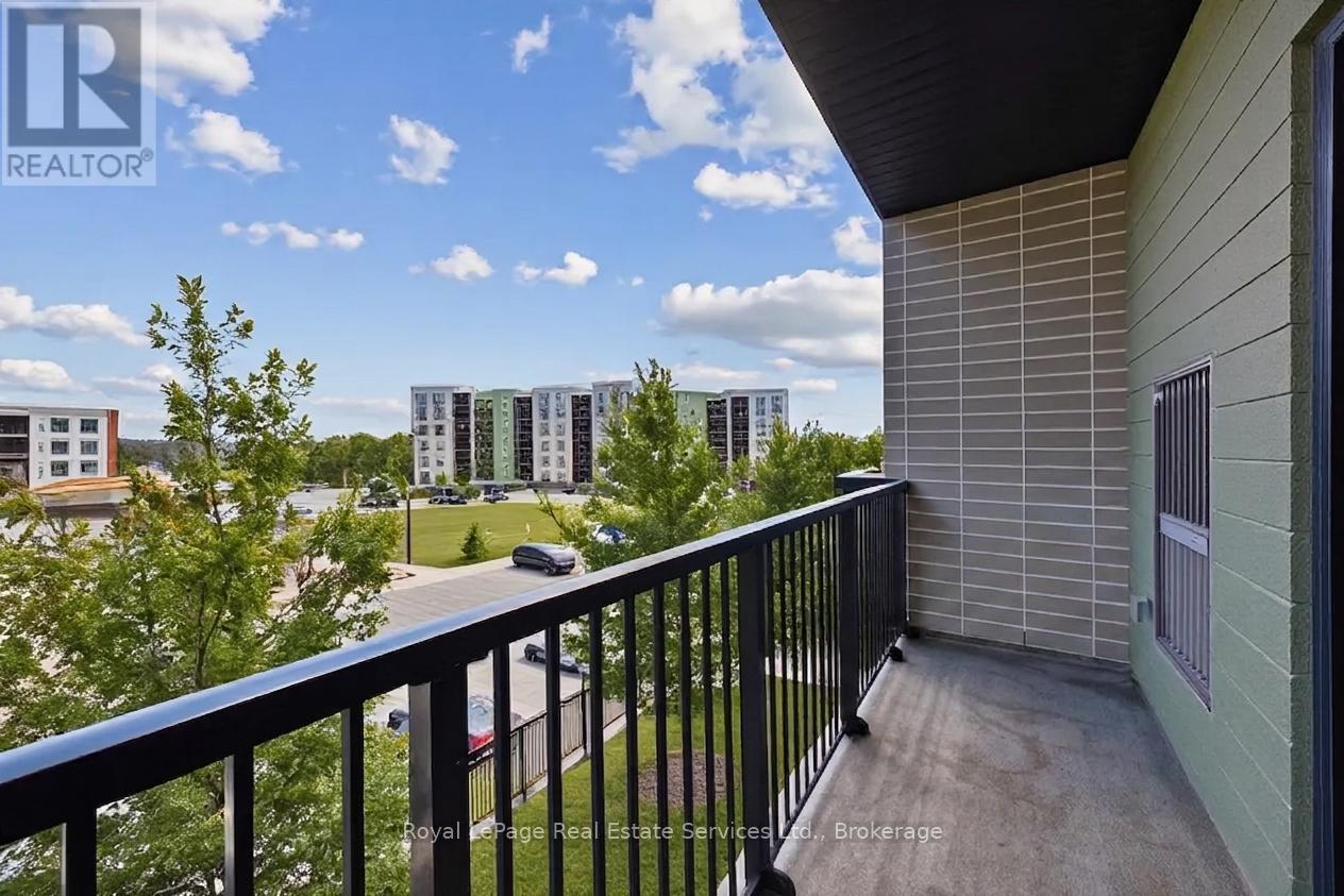 209 - 6 Spice Way, Barrie, Ontario  L9J 0J9 - Photo 14 - S13476806
