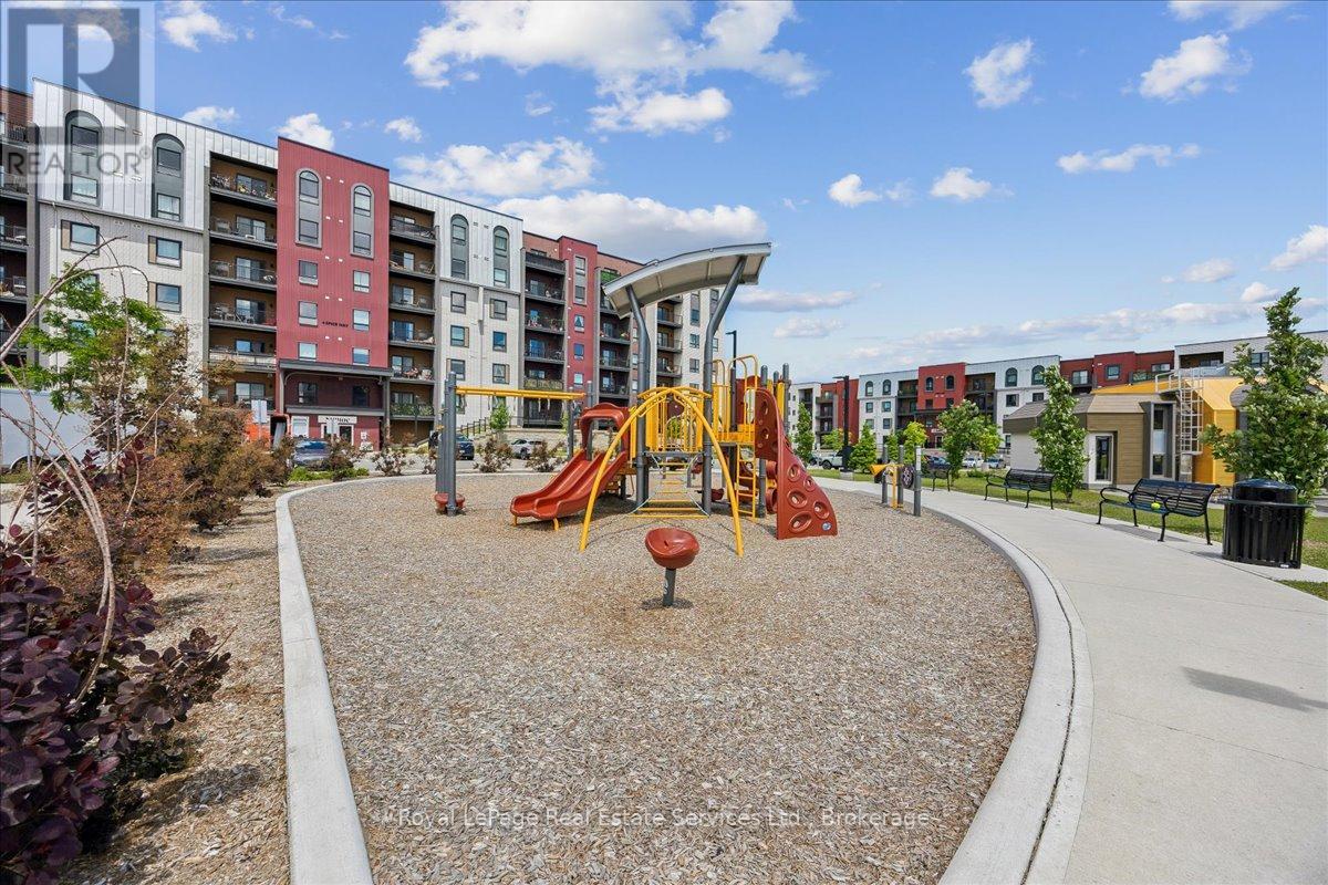209 - 6 Spice Way, Barrie, Ontario  L9J 0J9 - Photo 21 - S13476806