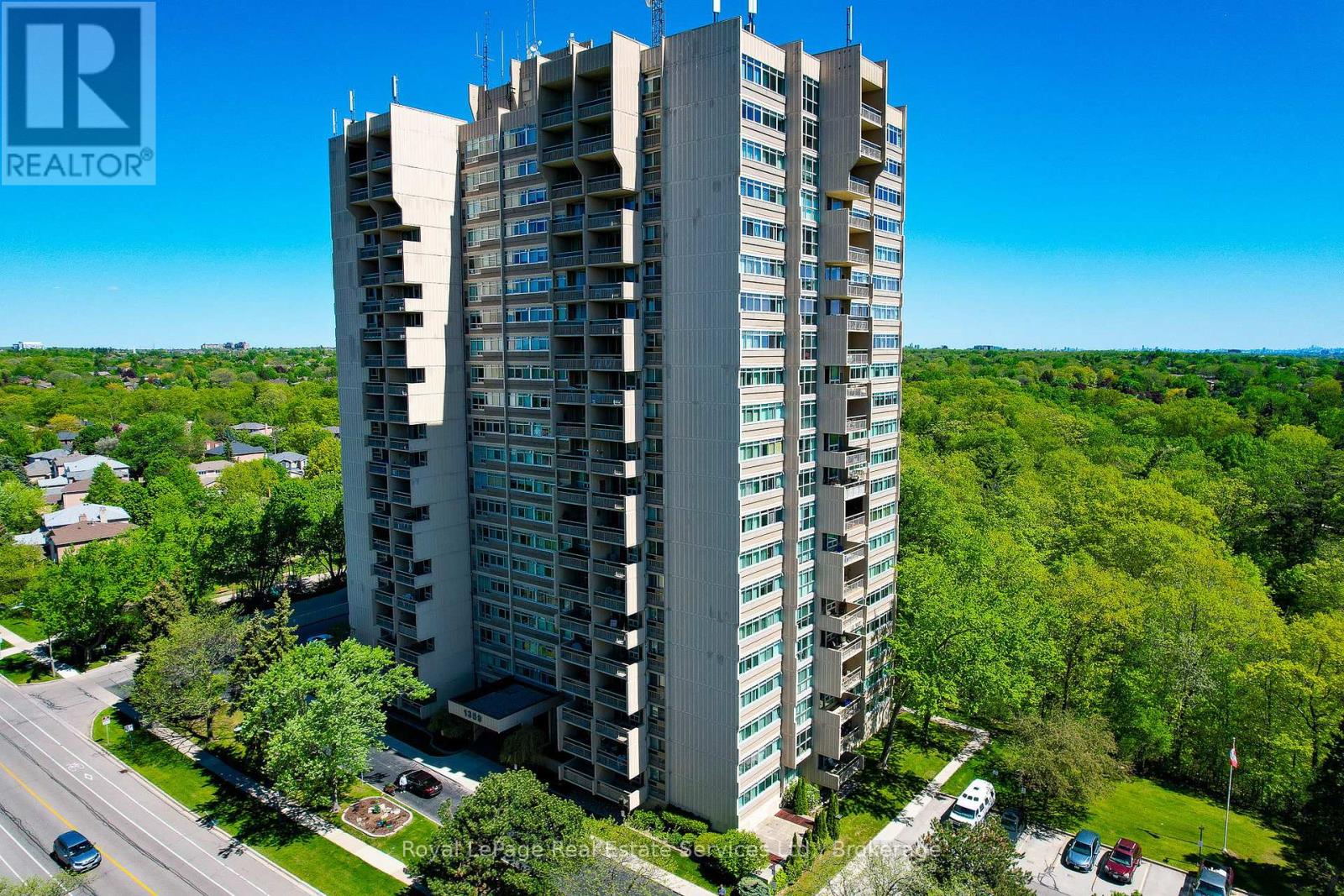 1810 - 1359 WHITE OAKS BOULEVARD, Oakville, Ontario